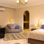 Luxe Appartment With Private Gym In Central Cairo