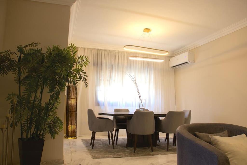 Apartment Luxe With Private Gym In