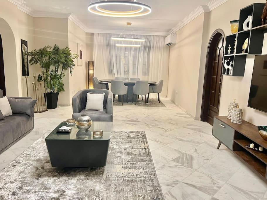 Apartment Luxe With Private Gym In *