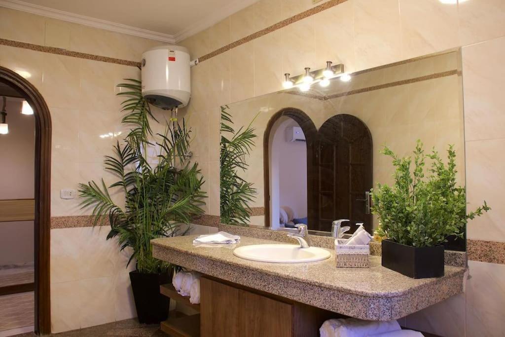 Luxe With Private Gym In Apartment *