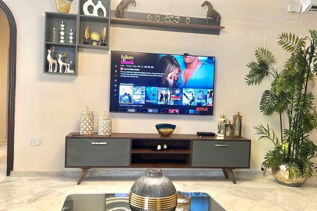 Apartment Luxe With Private Gym In Cairo