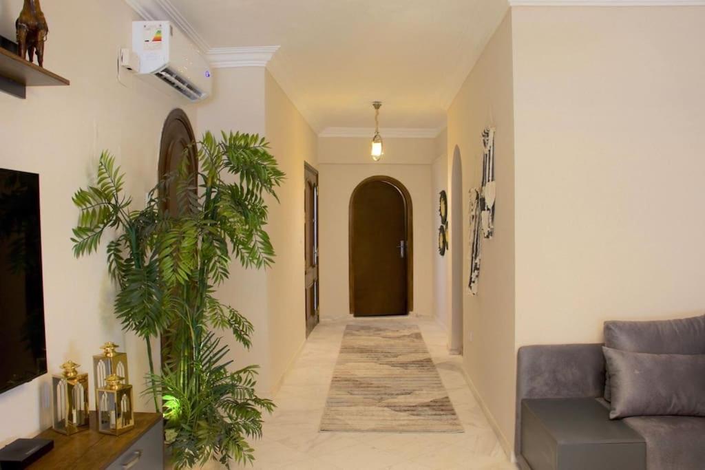 Apartment Luxe With Private Gym In